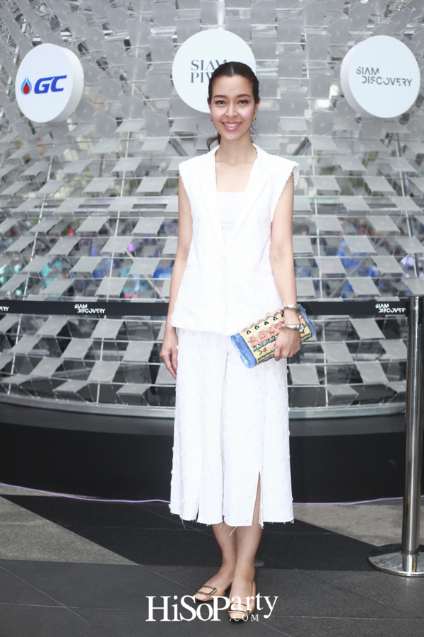 ‘Circular Living Festival’ งานเปิดตัวต้นคริสต์มาสรีไซเคิลไอเดียสร้างสรรค์ ผลิตจากกล่องใส่ซีดีเหลือใช้สูง 10 เมตร