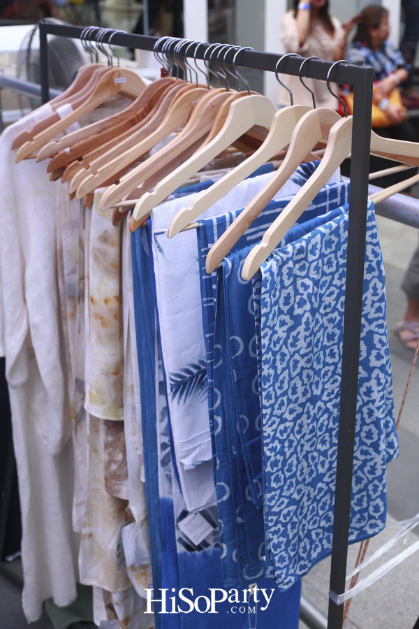 ‘Circular Living Festival’ งานเปิดตัวต้นคริสต์มาสรีไซเคิลไอเดียสร้างสรรค์ ผลิตจากกล่องใส่ซีดีเหลือใช้สูง 10 เมตร