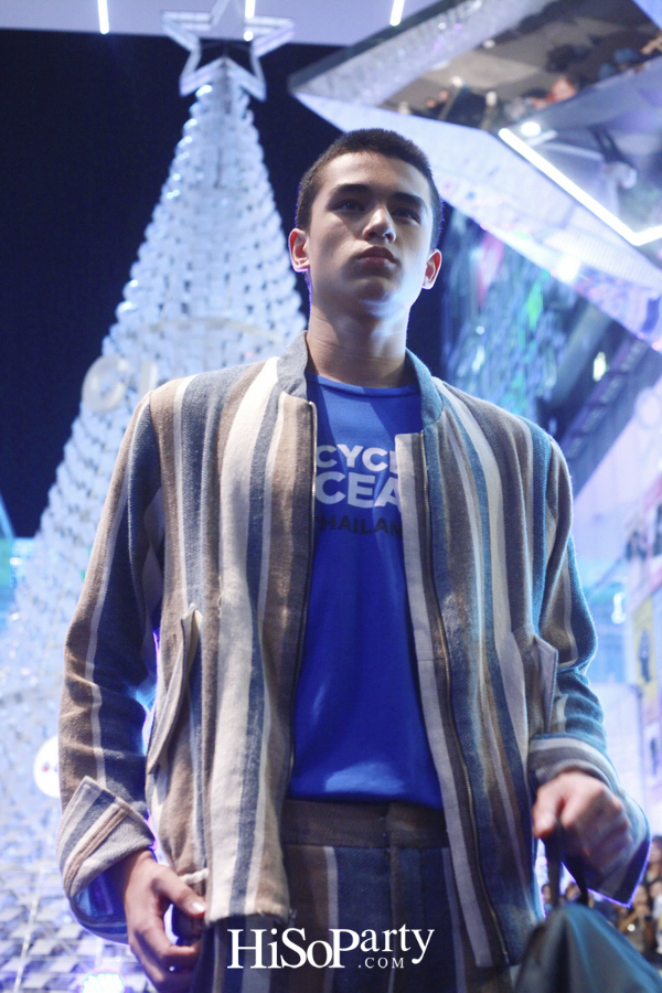 ‘Circular Living Festival’ งานเปิดตัวต้นคริสต์มาสรีไซเคิลไอเดียสร้างสรรค์ ผลิตจากกล่องใส่ซีดีเหลือใช้สูง 10 เมตร