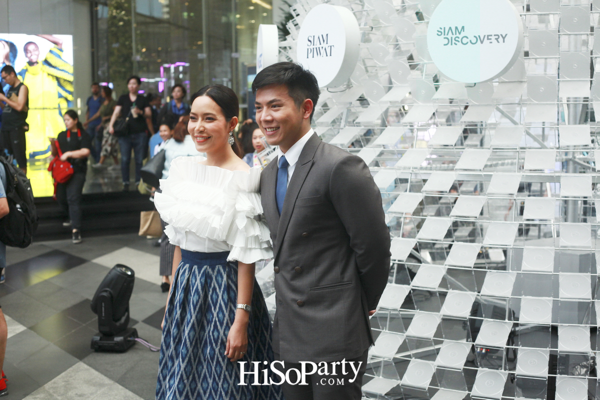 ‘Circular Living Festival’ งานเปิดตัวต้นคริสต์มาสรีไซเคิลไอเดียสร้างสรรค์ ผลิตจากกล่องใส่ซีดีเหลือใช้สูง 10 เมตร