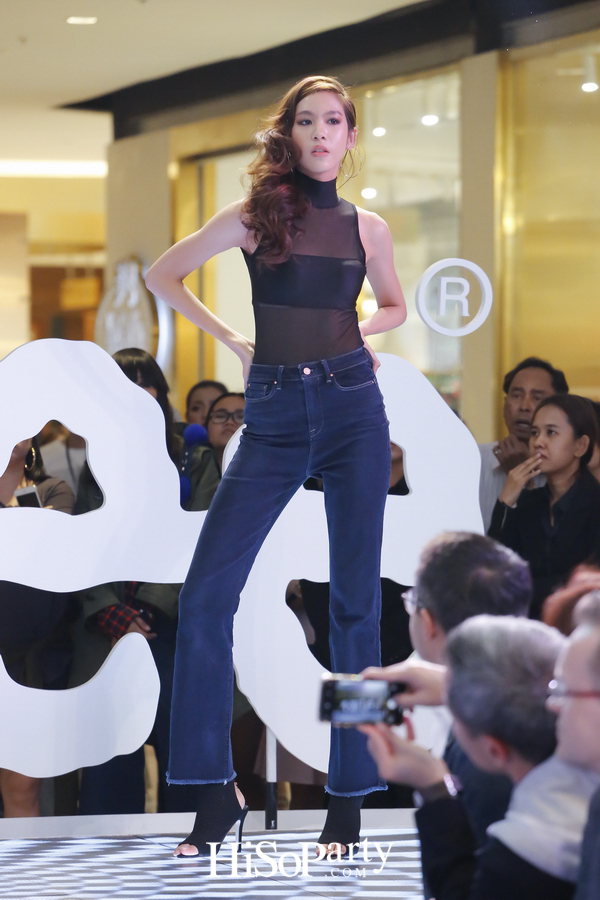 ‘Lee’ มาพร้อมสโลแกนใหม่ ‘Move Your Lee’ เปิดตัวแฟล็กชิพสโตร์ที่ได้รับแรงบันดาลใจจากเมืองกรุงเทพแห่งแรกแห่งเดียวของโลก