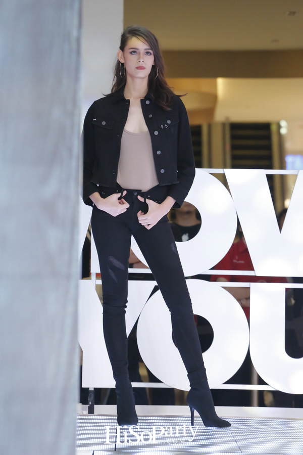 ‘Lee’ มาพร้อมสโลแกนใหม่ ‘Move Your Lee’ เปิดตัวแฟล็กชิพสโตร์ที่ได้รับแรงบันดาลใจจากเมืองกรุงเทพแห่งแรกแห่งเดียวของโลก