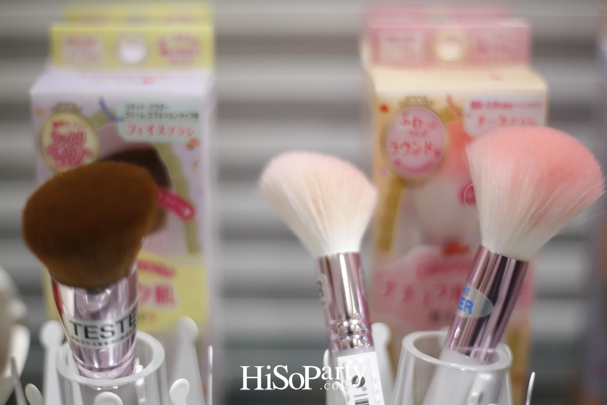 Celebrate 1st Branch of @cosme Store in Thailand