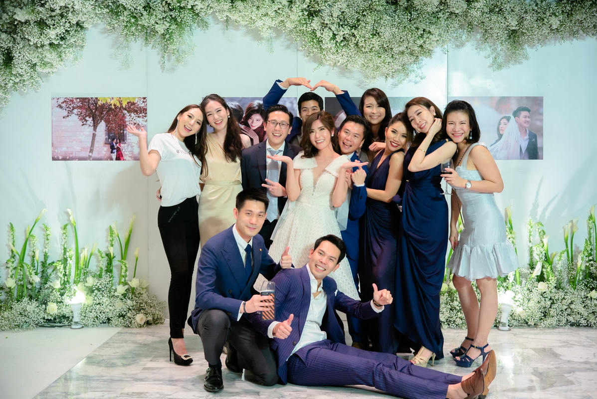 Gift Ake The Moments