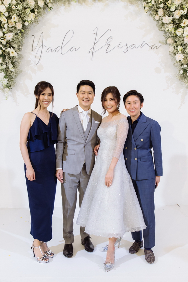 Gift Ake The Moments