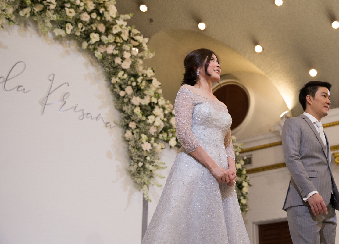 Gift Ake The Moments