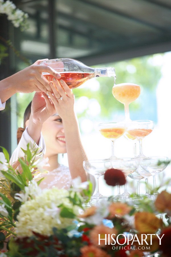 งานเลี้ยงฉลองพิธีมงคลสมรสระหว่าง กรกนก ยงสกุล และ คณิศร เปรมประเสริฐ