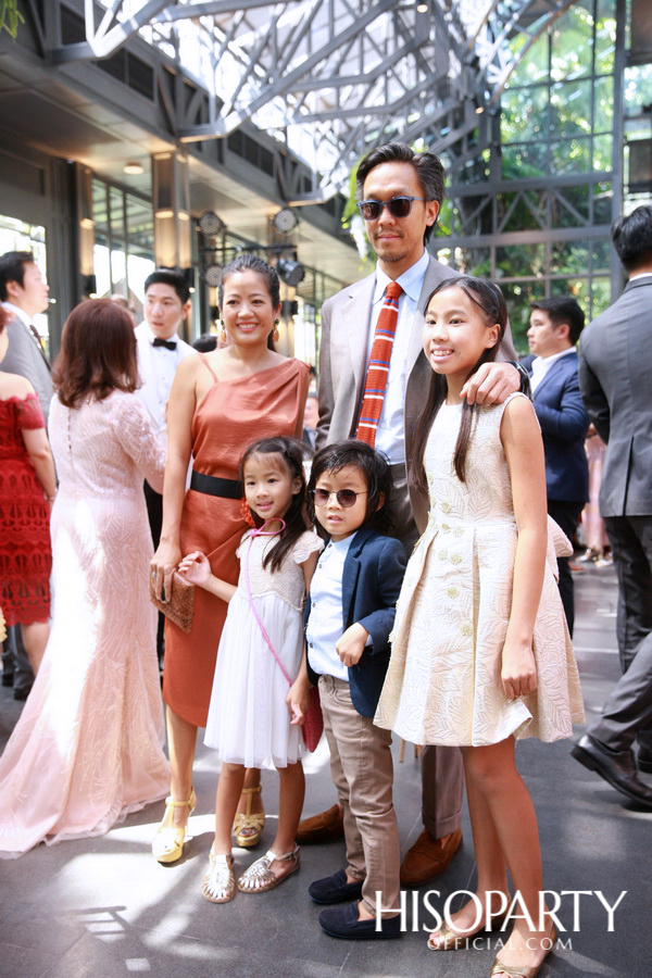 งานเลี้ยงฉลองพิธีมงคลสมรสระหว่าง กรกนก ยงสกุล และ คณิศร เปรมประเสริฐ