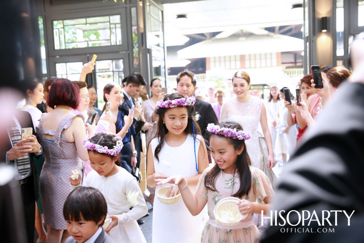 งานเลี้ยงฉลองพิธีมงคลสมรสระหว่าง กรกนก ยงสกุล และ คณิศร เปรมประเสริฐ