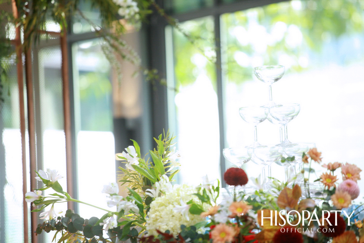 งานเลี้ยงฉลองพิธีมงคลสมรสระหว่าง กรกนก ยงสกุล และ คณิศร เปรมประเสริฐ