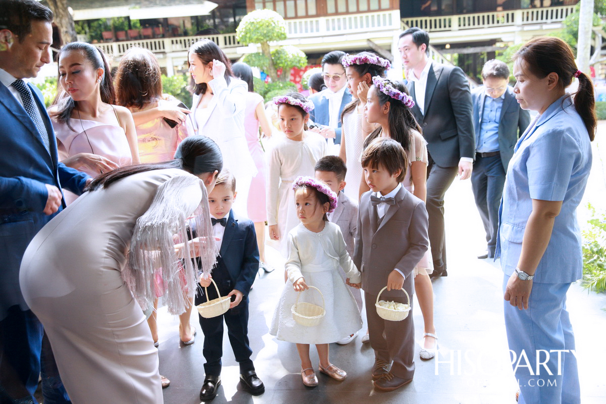 งานเลี้ยงฉลองพิธีมงคลสมรสระหว่าง กรกนก ยงสกุล และ คณิศร เปรมประเสริฐ