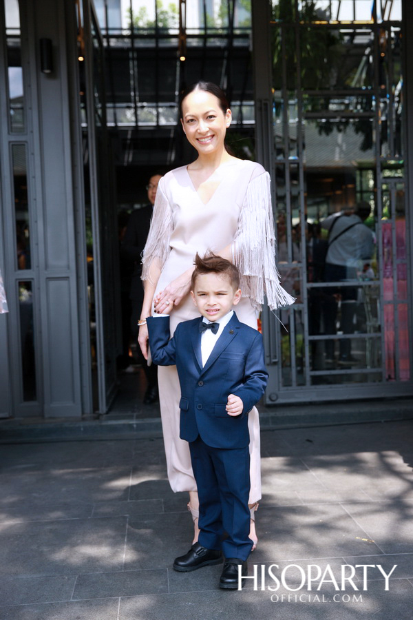 งานเลี้ยงฉลองพิธีมงคลสมรสระหว่าง กรกนก ยงสกุล และ คณิศร เปรมประเสริฐ