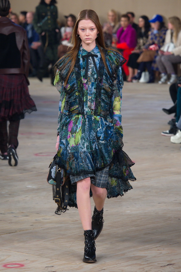 ‘วี วิโอเลต’ ประชันลุคแฟชั่นกับคนดังระดับโลกในงาน ‘New York Fashion Week 2019’