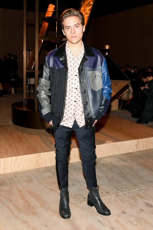 ‘วี วิโอเลต’ ประชันลุคแฟชั่นกับคนดังระดับโลกในงาน ‘New York Fashion Week 2019’