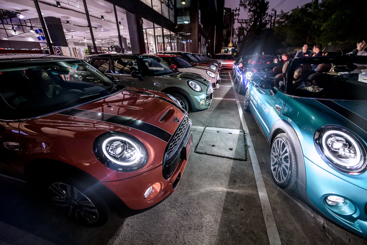MINI Valentine’s Night Test Drive