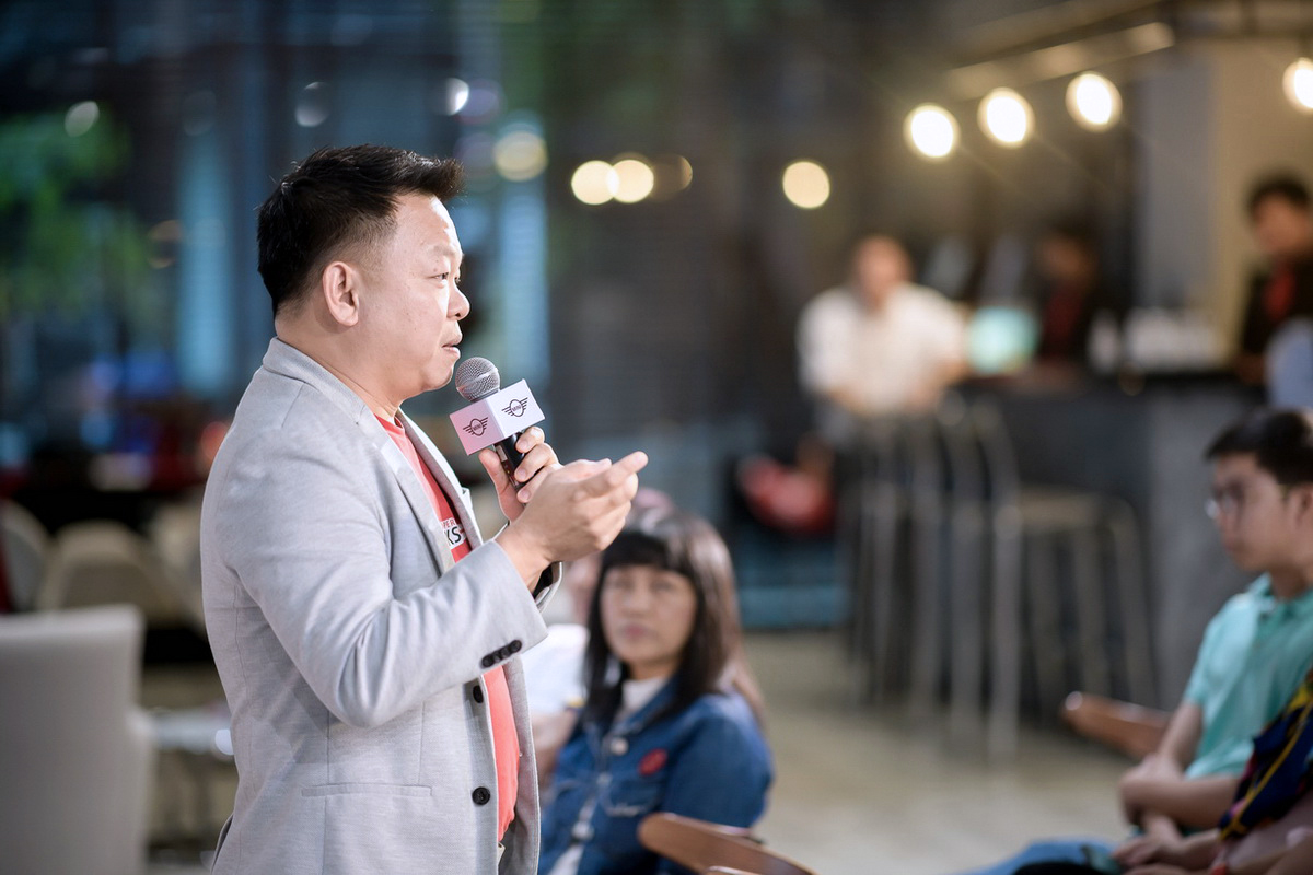 MINI Valentine’s Night Test Drive