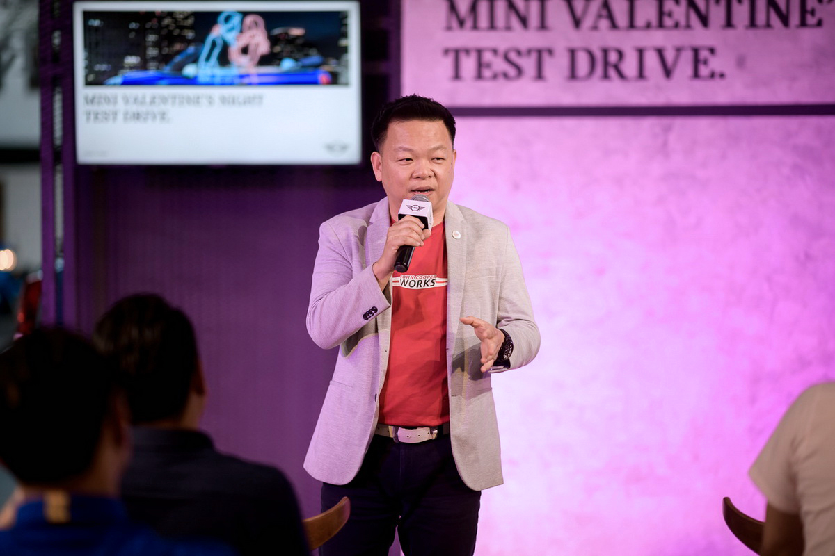 MINI Valentine’s Night Test Drive