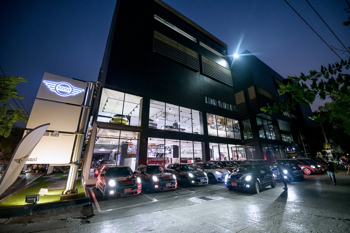 MINI Valentine’s Night Test Drive