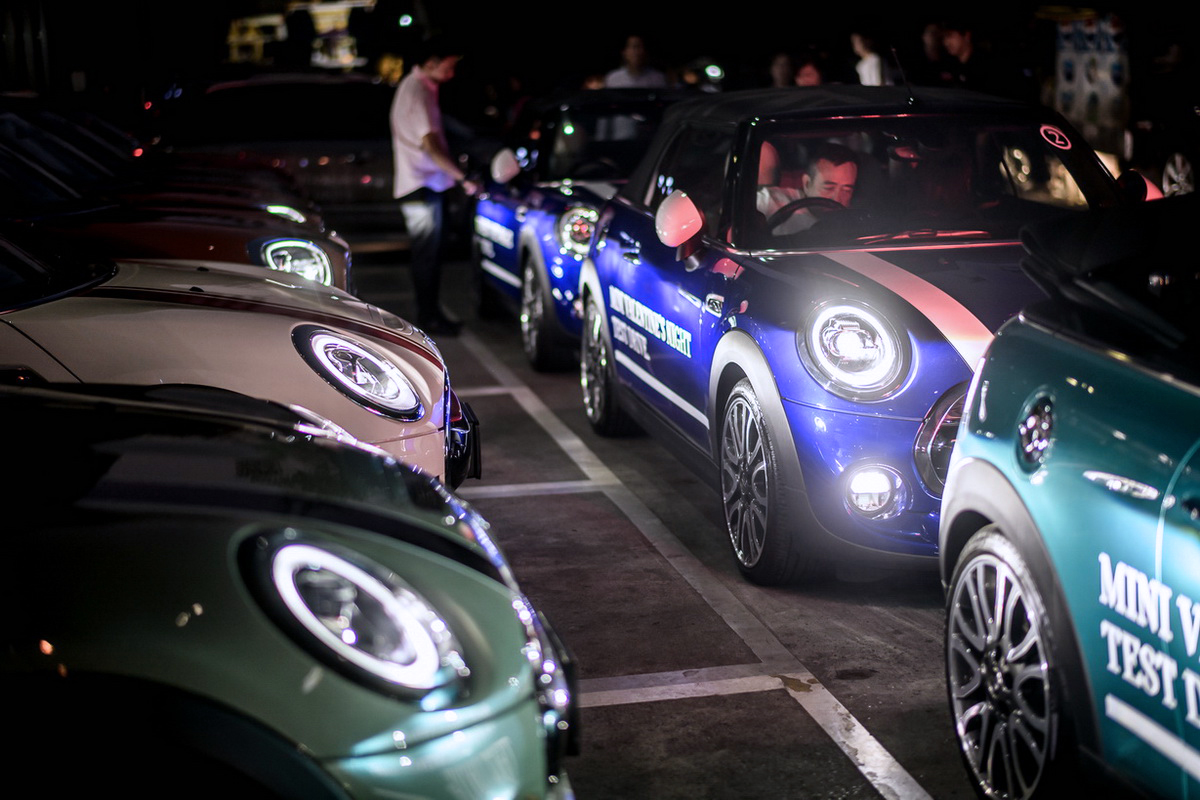 MINI Valentine’s Night Test Drive