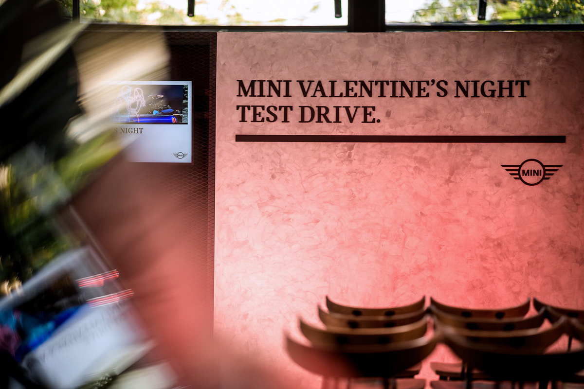 MINI Valentine’s Night Test Drive