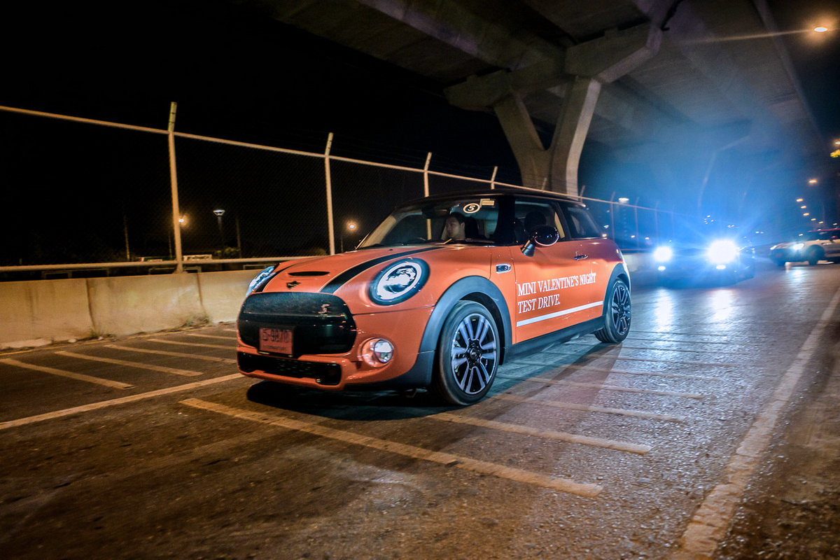 MINI Valentine’s Night Test Drive