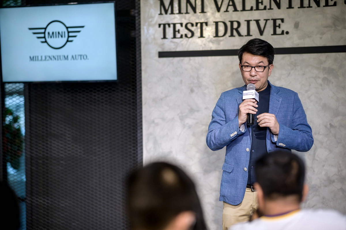 MINI Valentine’s Night Test Drive