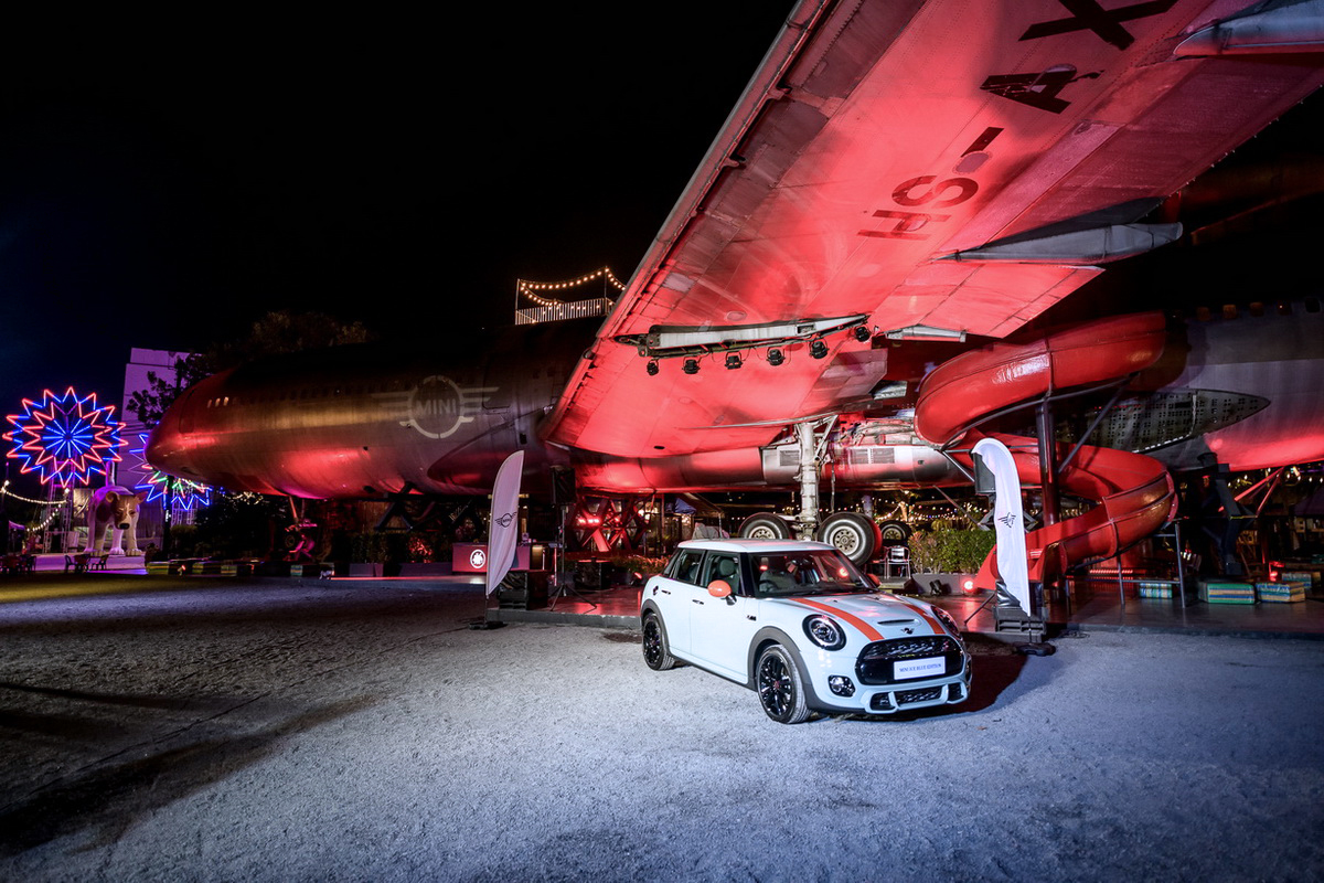 MINI Valentine’s Night Test Drive