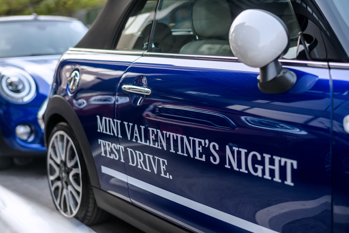 MINI Valentine’s Night Test Drive