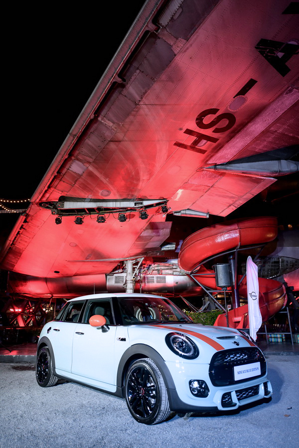 MINI Valentine’s Night Test Drive