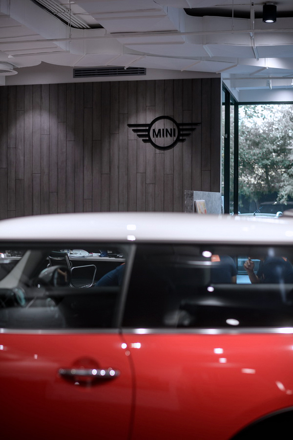 MINI Valentine’s Night Test Drive