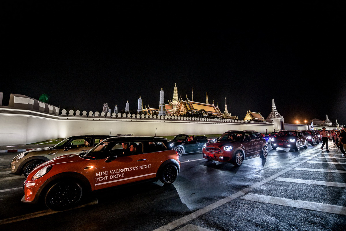 MINI Valentine’s Night Test Drive
