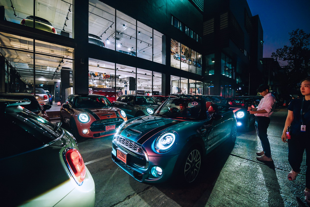 MINI Valentine’s Night Test Drive