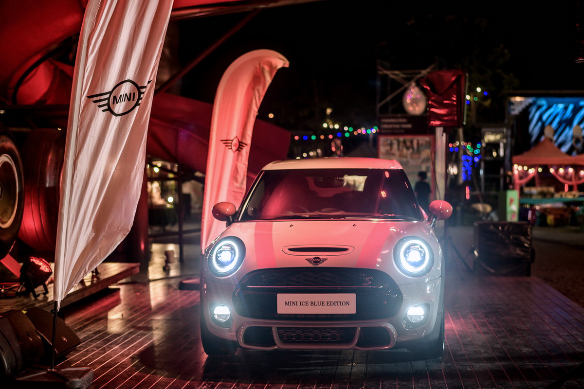 MINI Valentine’s Night Test Drive