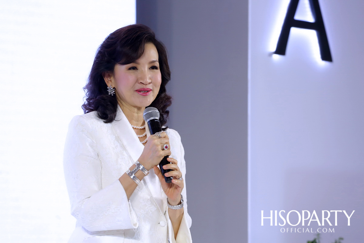 งานเปิดตัวผลิตภัณฑ์ใหม่ ‘กิฟฟารีน ไฮยา อินเทนซีฟ ไวท์เทนนิ่ง พรี-ซีรั่ม’ พร้อมพรีเซนเตอร์ซุป’ตาร์ของเมืองไทย อั้ม-พัชราภา ไชยเชื้อ