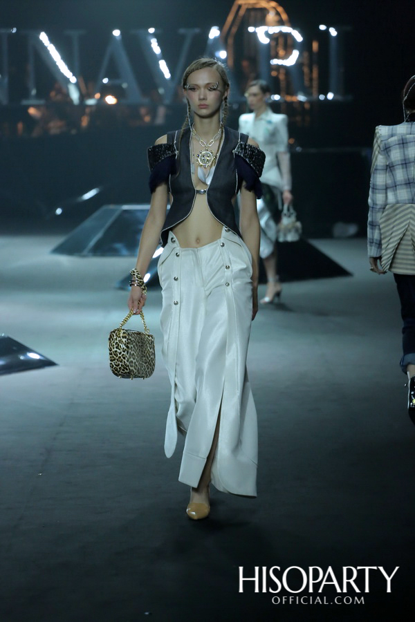 แฟชั่นโชว์คอลเลกชั่นทรงออกแบบ Spring/Summer 2019 แบรนด์ SIRIVANNAVARI และ S’HOMME ในพระเจ้าหลานเธอ พระองค์เจ้าสิริวัณณวรีนารีรัตน์
