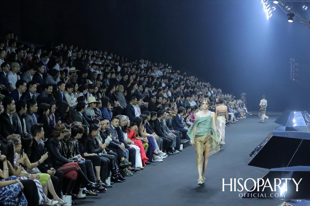 แฟชั่นโชว์คอลเลกชั่นทรงออกแบบ Spring/Summer 2019 แบรนด์ SIRIVANNAVARI และ S’HOMME ในพระเจ้าหลานเธอ พระองค์เจ้าสิริวัณณวรีนารีรัตน์