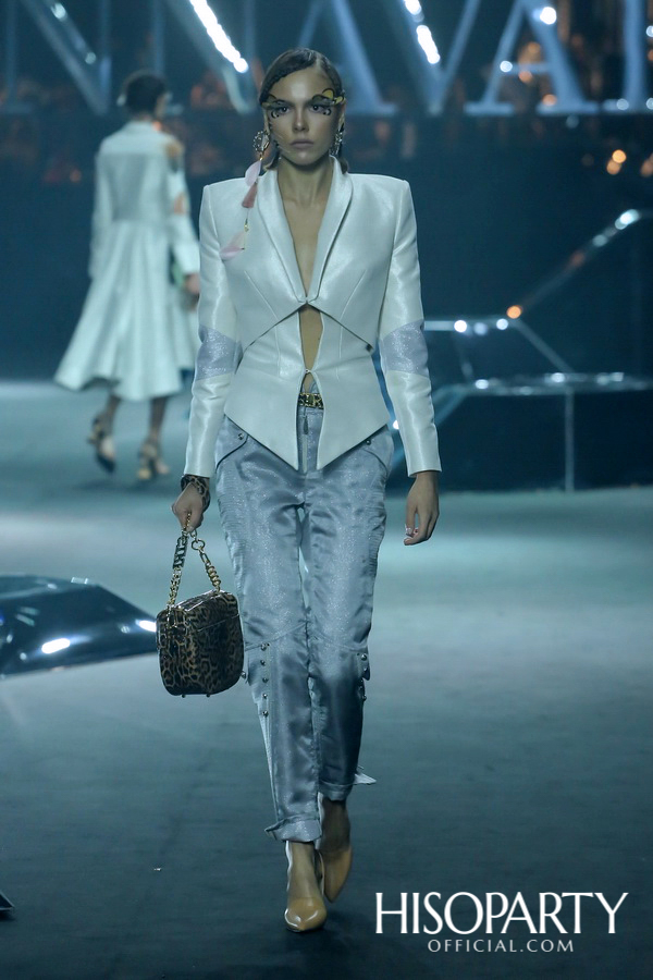 แฟชั่นโชว์คอลเลกชั่นทรงออกแบบ Spring/Summer 2019 แบรนด์ SIRIVANNAVARI และ S’HOMME ในพระเจ้าหลานเธอ พระองค์เจ้าสิริวัณณวรีนารีรัตน์