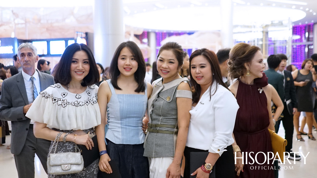 แฟชั่นโชว์คอลเลกชั่นทรงออกแบบ Spring/Summer 2019 แบรนด์ SIRIVANNAVARI และ S’HOMME ในพระเจ้าหลานเธอ พระองค์เจ้าสิริวัณณวรีนารีรัตน์