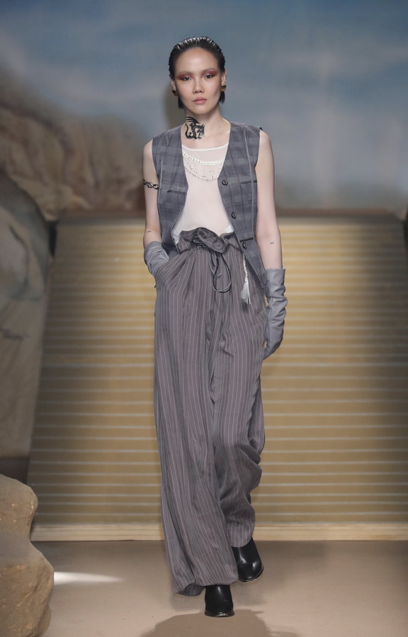 BIFW 2019: The Golden Hour / PICHITA