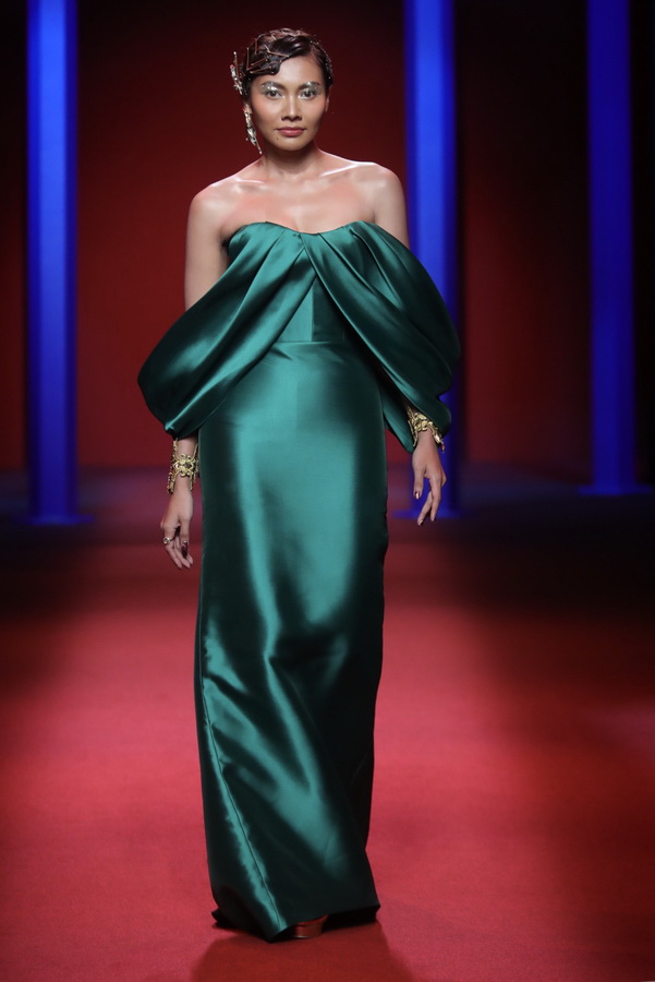 BIFW 2019: More is More / Tube Gallery