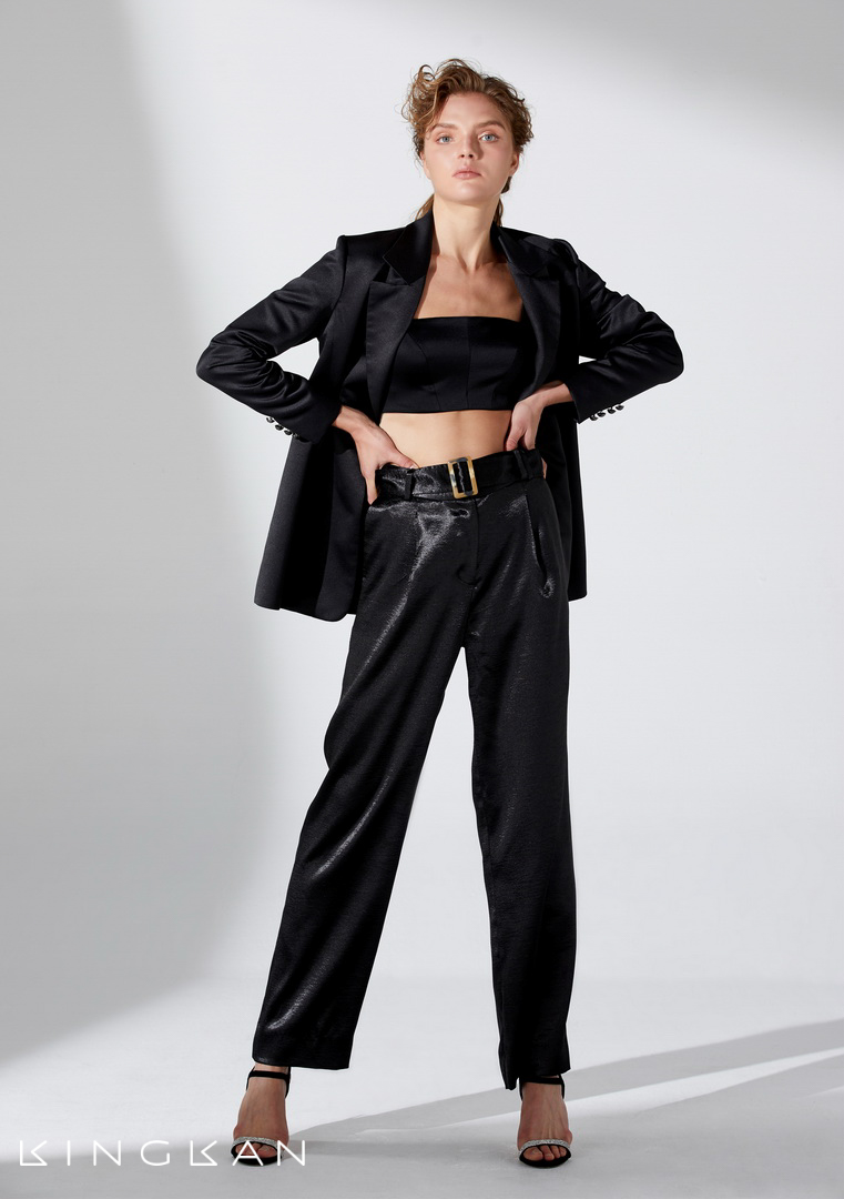 อัพเดทคอลเลกชั่นจาก 2 แบรนด์ดีไซน์เนอร์ไทย เพื่อสาวยุคใหม่สุดสตรอง!