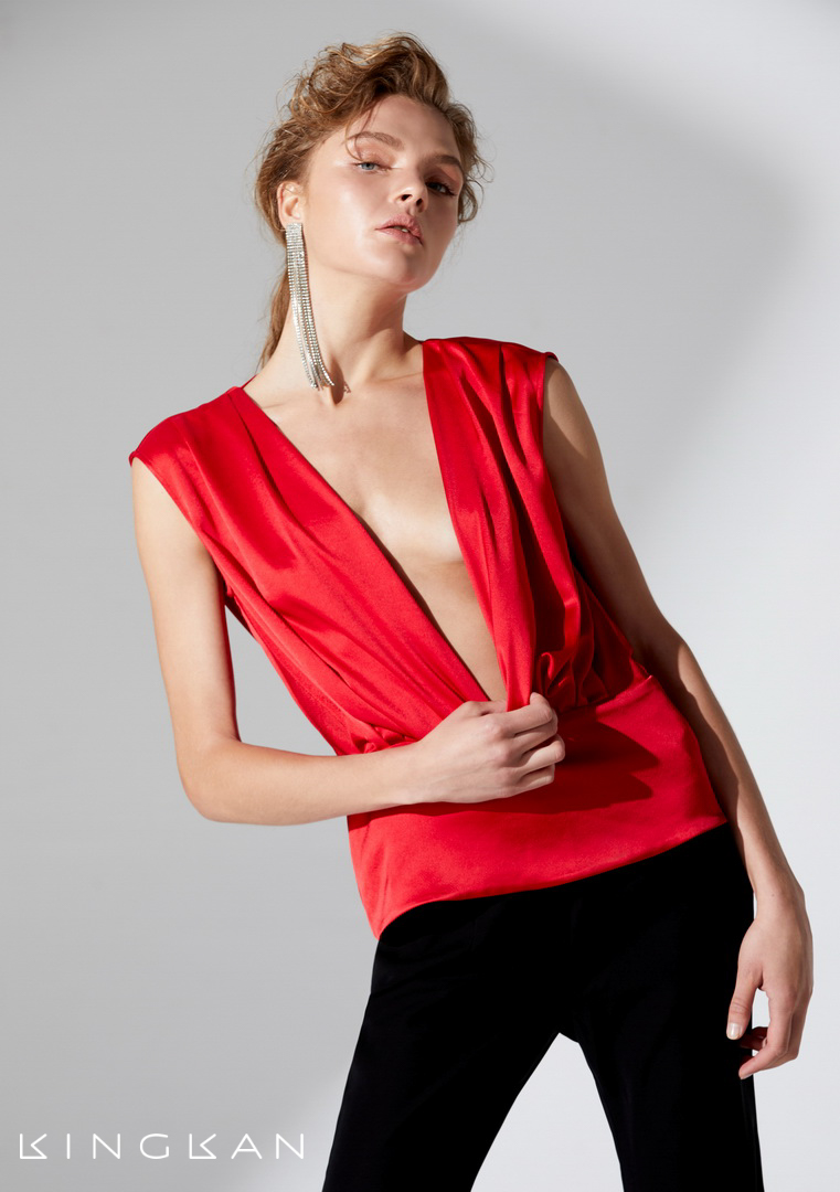 อัพเดทคอลเลกชั่นจาก 2 แบรนด์ดีไซน์เนอร์ไทย เพื่อสาวยุคใหม่สุดสตรอง!