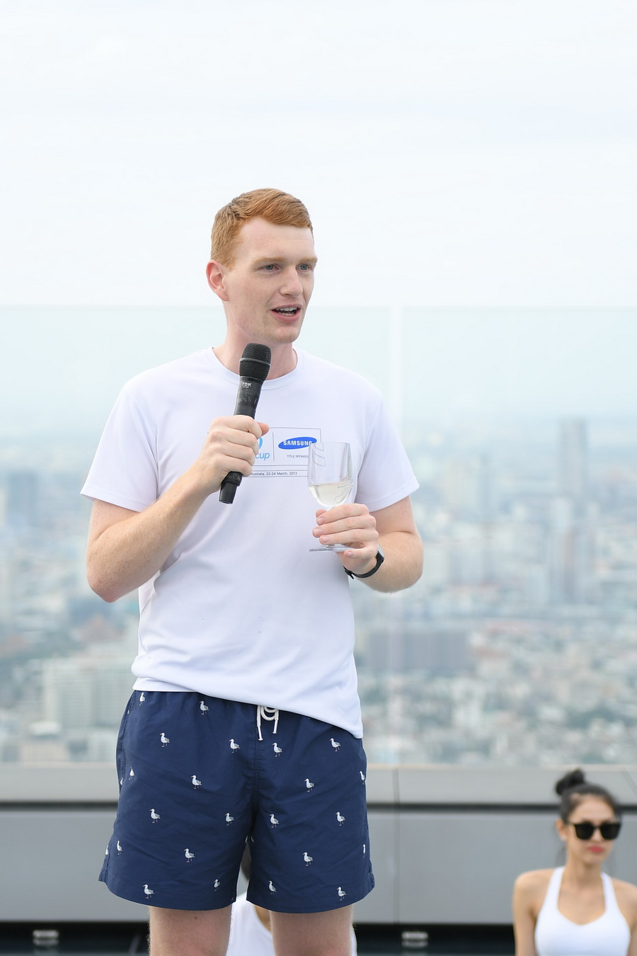 ‘Sunrise Wine Yoga’ กิจกรรมออกกำลังกายสุดอินเทรนด์ ‘โยคะไวน์’  บนดาดฟ้าที่สูงที่สุดในประเทศไทย