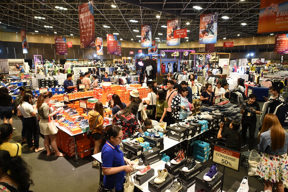 ‘Central Street Fashion Fest’ ครั้งแรกกับการรวมแฟชั่นสตรีทแบรนด์เด็ดที่คุณไม่ควรพลาด!!