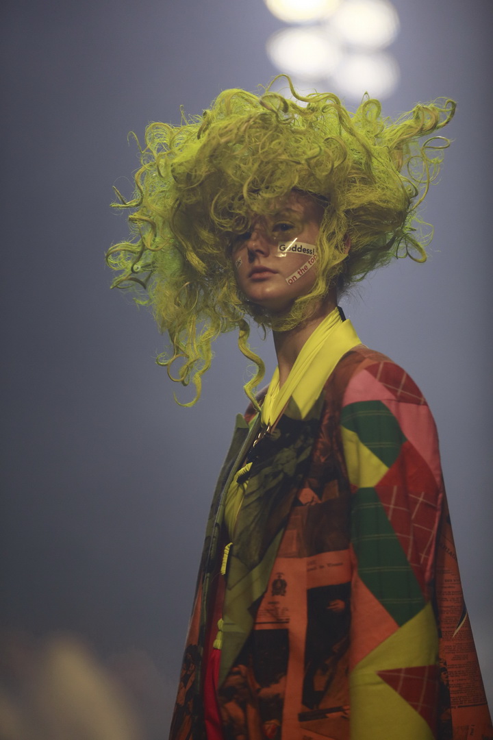 KOI X ส.ก.บ. Worship by Prapakas แฟชั่นโชว์ ‘นารีพิฆาต’ อันน่าตื่นตาตื่นใจ