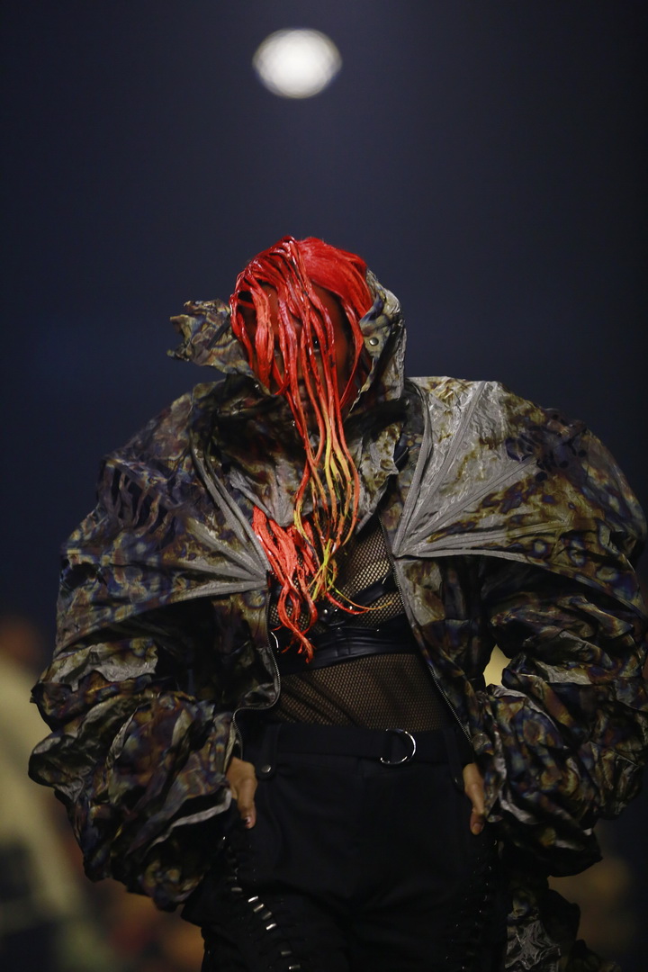 KOI X ส.ก.บ. Worship by Prapakas แฟชั่นโชว์ ‘นารีพิฆาต’ อันน่าตื่นตาตื่นใจ