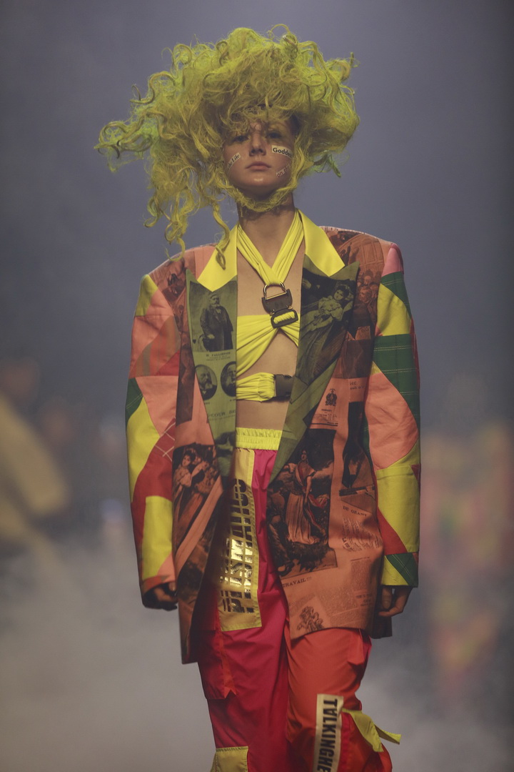 KOI X ส.ก.บ. Worship by Prapakas แฟชั่นโชว์ ‘นารีพิฆาต’ อันน่าตื่นตาตื่นใจ