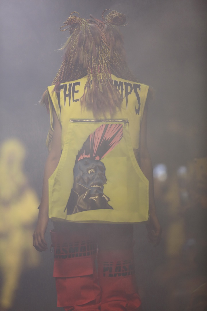 KOI X ส.ก.บ. Worship by Prapakas แฟชั่นโชว์ ‘นารีพิฆาต’ อันน่าตื่นตาตื่นใจ