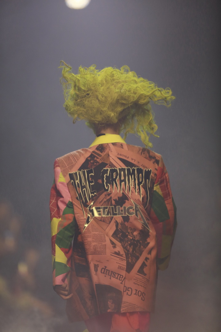 KOI X ส.ก.บ. Worship by Prapakas แฟชั่นโชว์ ‘นารีพิฆาต’ อันน่าตื่นตาตื่นใจ