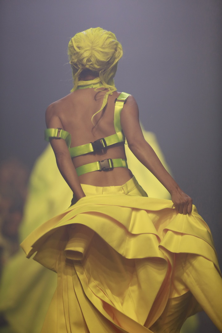 KOI X ส.ก.บ. Worship by Prapakas แฟชั่นโชว์ ‘นารีพิฆาต’ อันน่าตื่นตาตื่นใจ